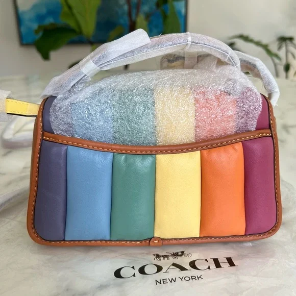 NWT Coach Turnlock Clutch 20 with Rainbow Quilting C4700    Leather Crossbody - Picture 7 of 16